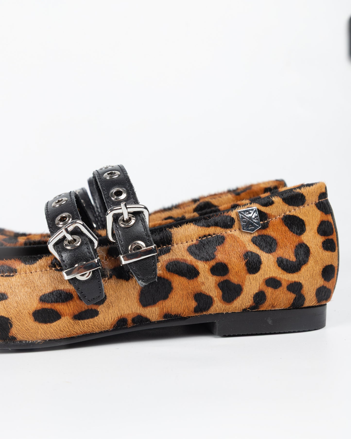 Bailarina de Leopardo Tachuelas Estrella