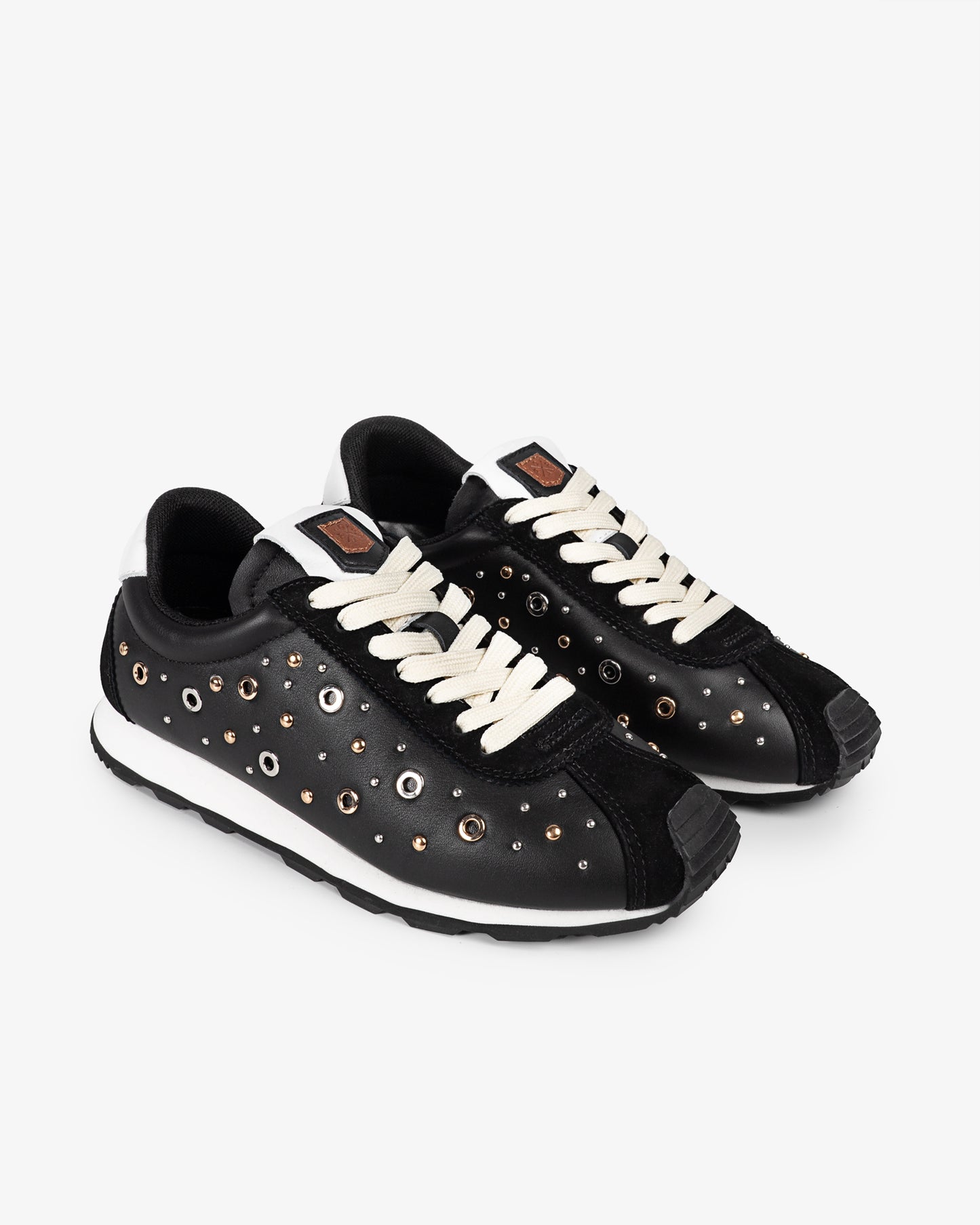 Zapatilla Inara Tachuelas Negro
