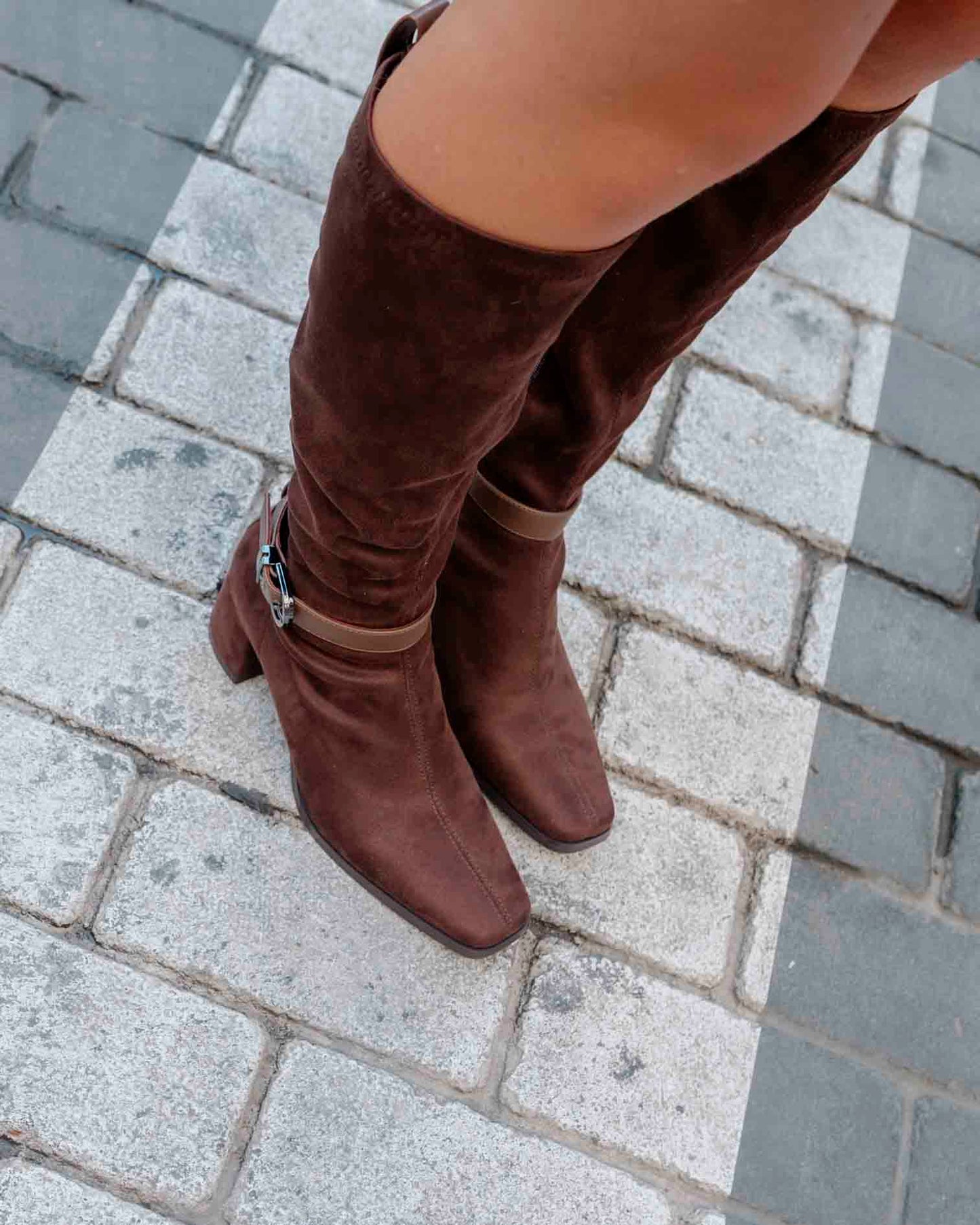 Bota Alta de Antelina Marrón Flare