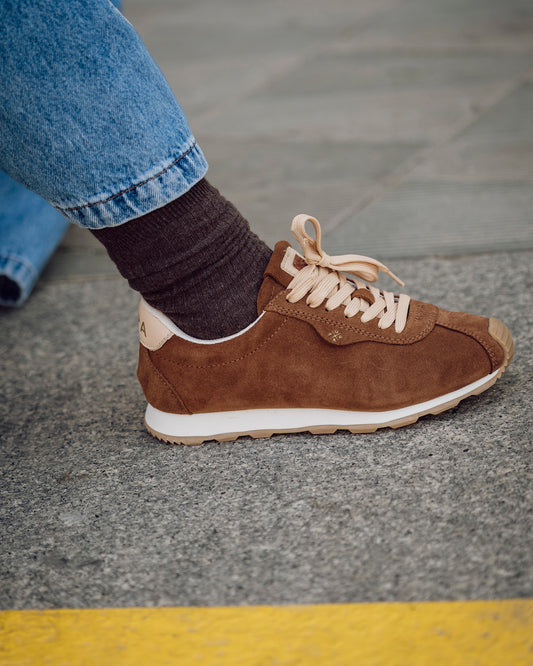 Zapatilla Kira Serraje Marron