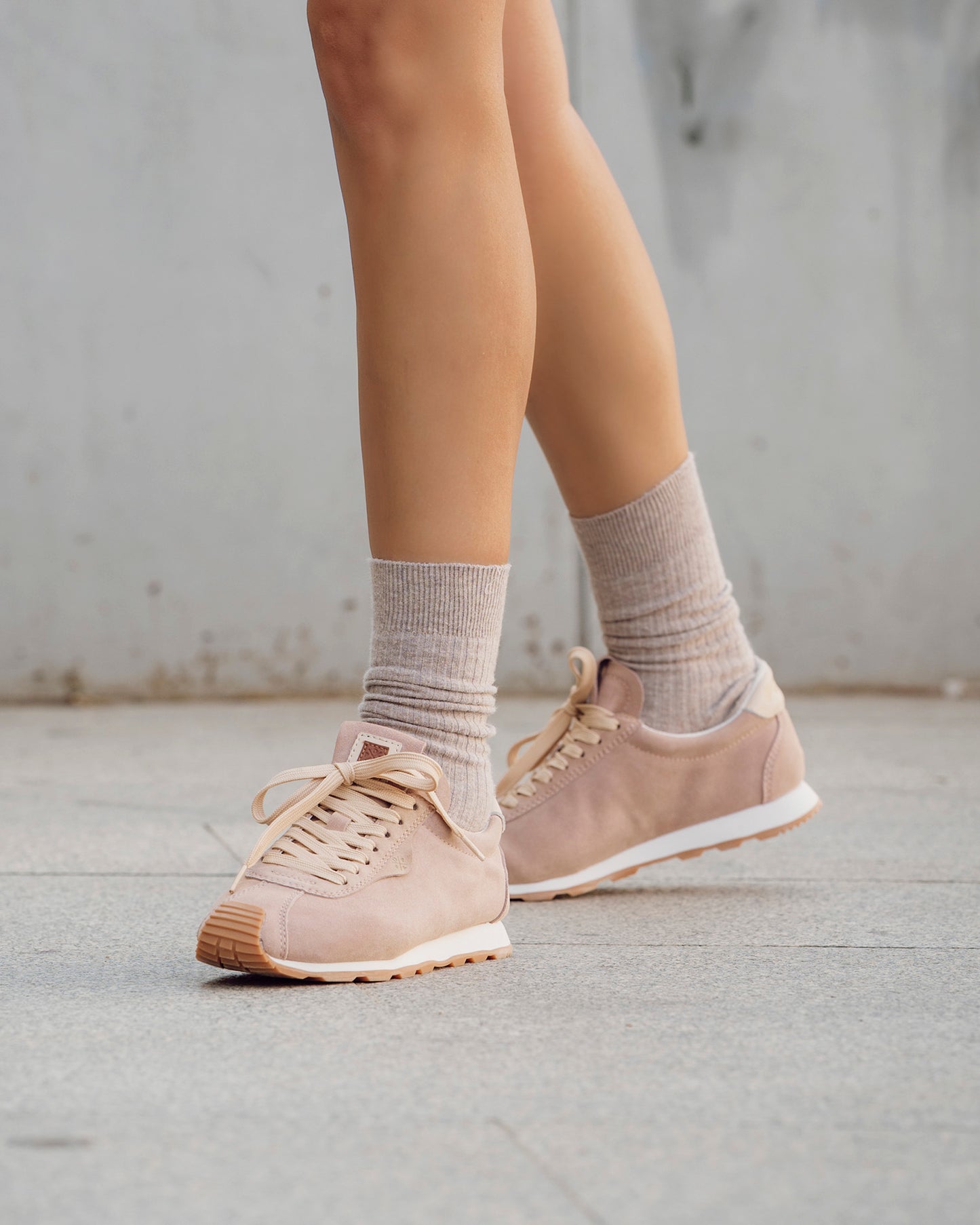 Zapatilla Kira Serraje Rosa