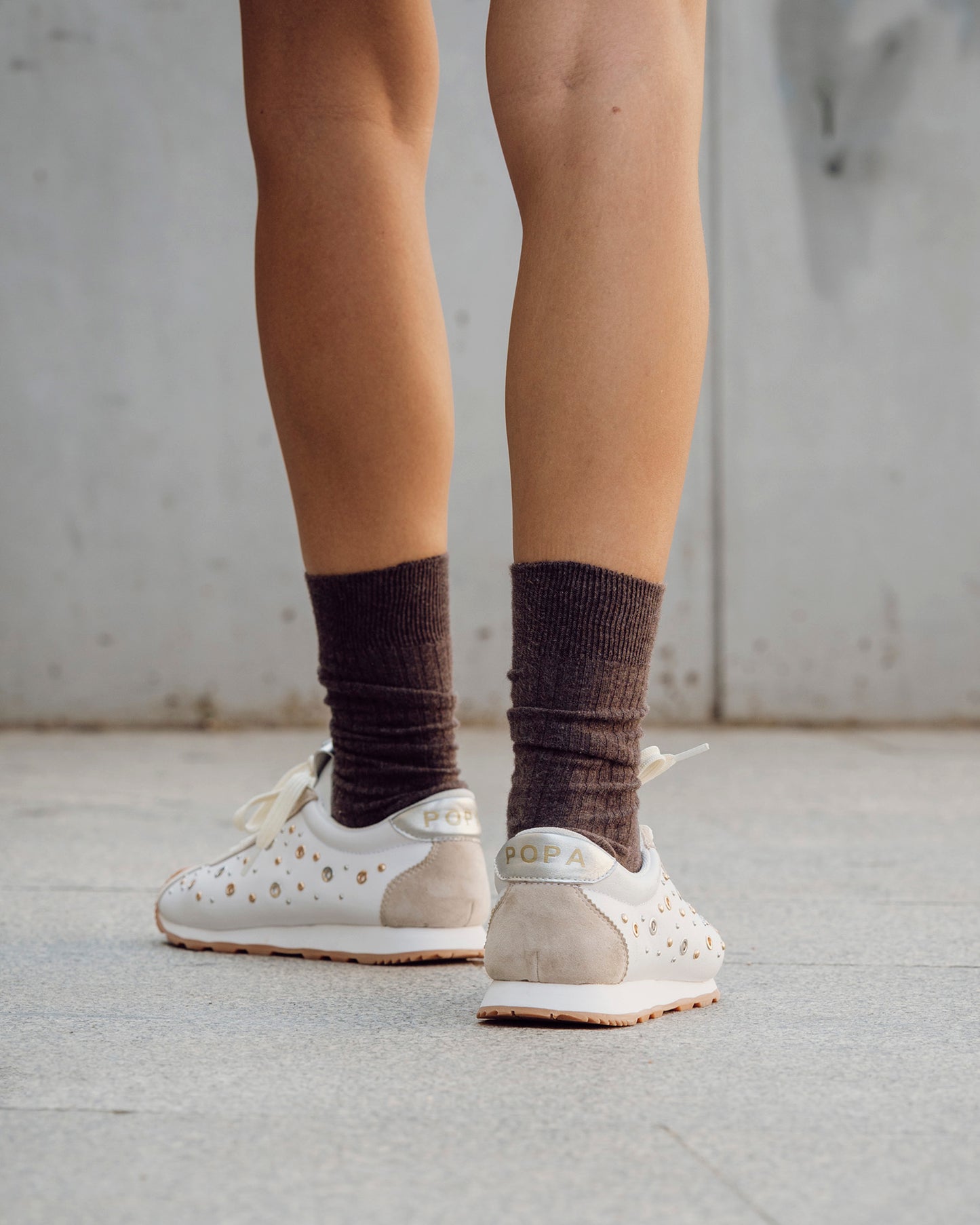 Zapatilla Inara Tachuelas Blanco