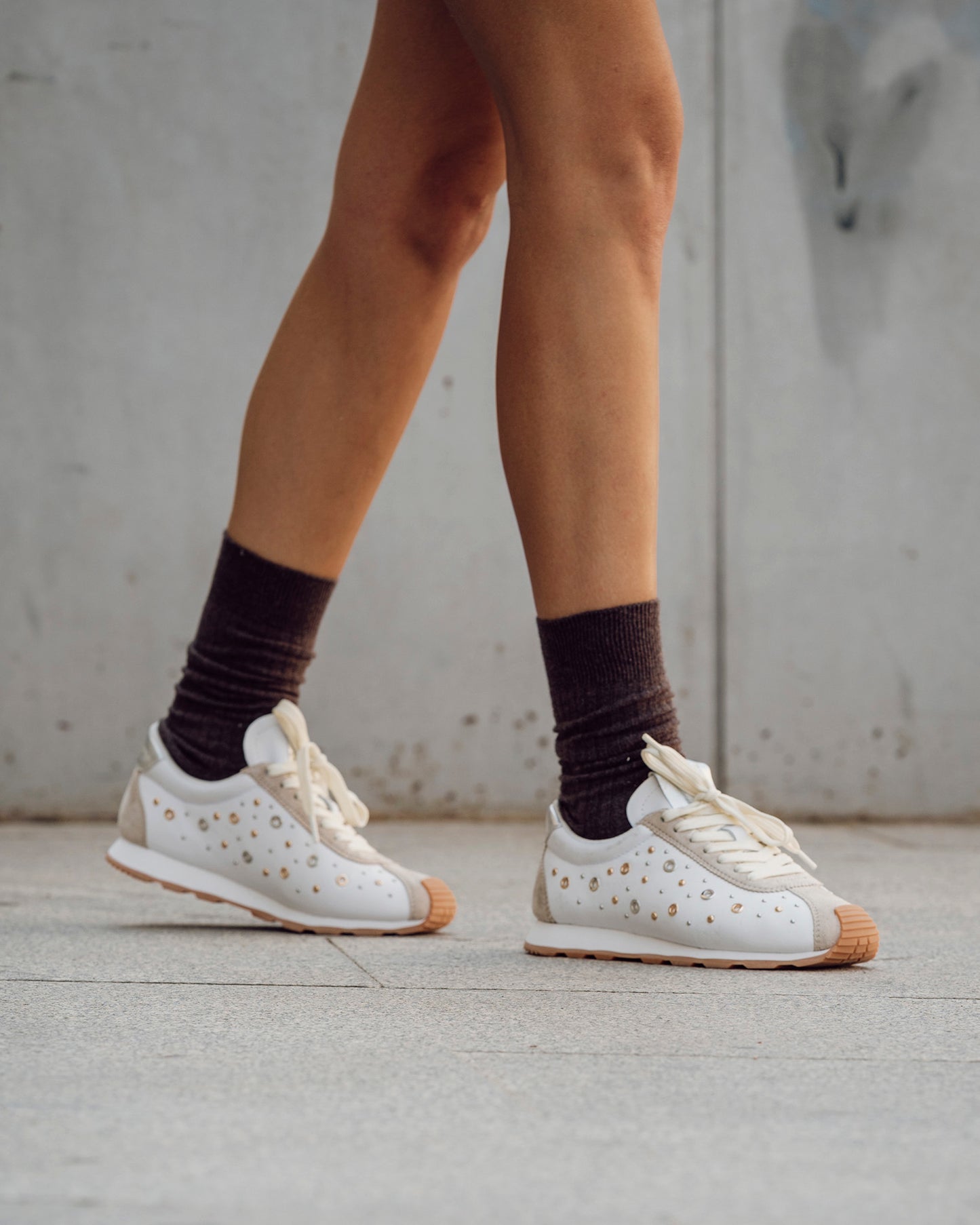 Zapatilla Inara Tachuelas Blanco