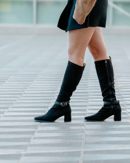 Bota Alta de Antelina Negra Flare